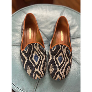 Ramon Tenza Blue, Black & Tan Patterned Flats
